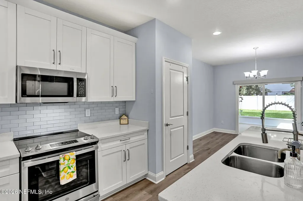 4179 Burning Tree Lane S Jacksonville FL 32223