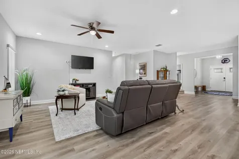 4179 Burning Tree Lane S Jacksonville FL 32223