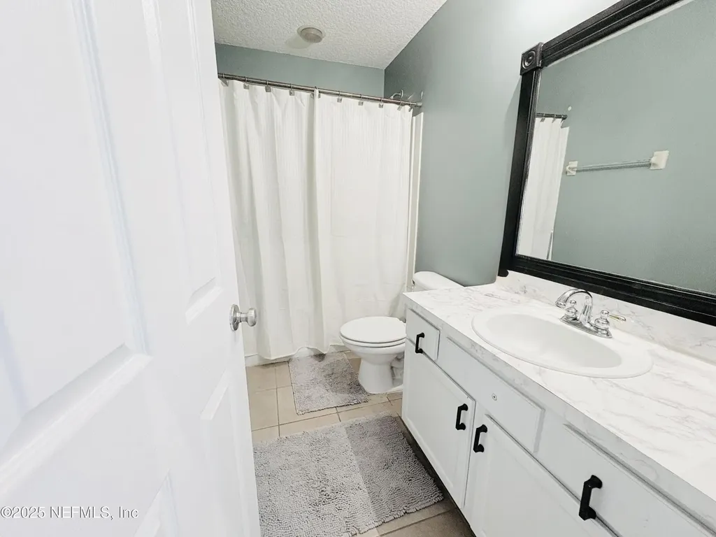 5950 Round Table Road Jacksonville FL 32254