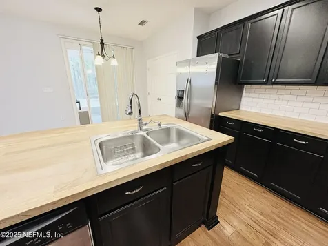5950 Round Table Road Jacksonville FL 32254