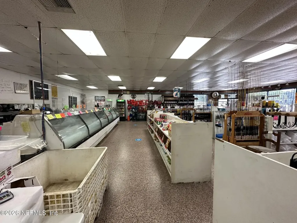 8074 N Main Street Jacksonville FL 32208