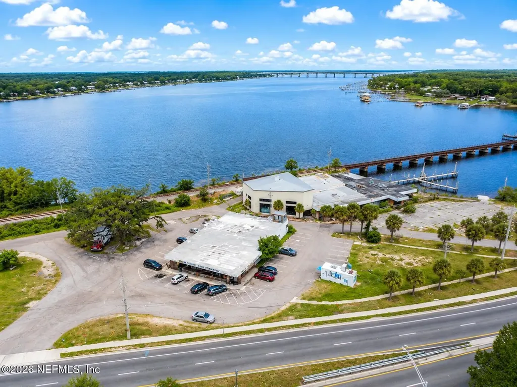 8074 N Main Street Jacksonville FL 32208
