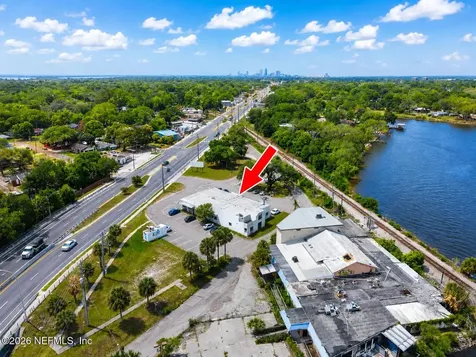 8074 N Main Street Jacksonville FL 32208