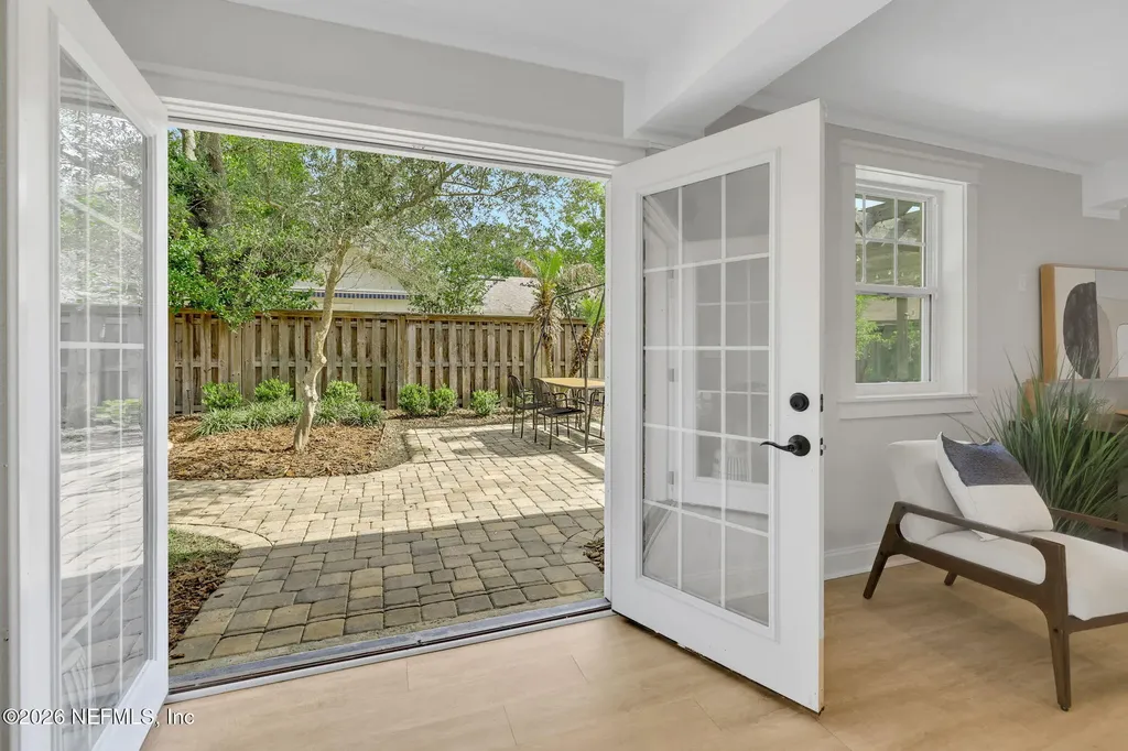 4221 Demedici Avenue Jacksonville FL 32210