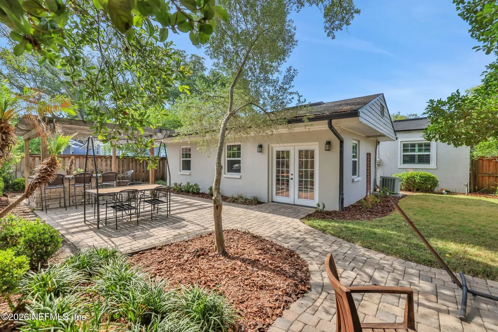 4221 Demedici Avenue Jacksonville FL 32210