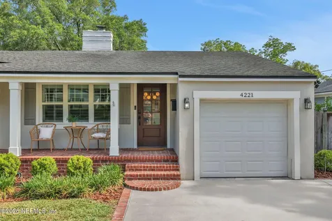 4221 Demedici Avenue Jacksonville FL 32210