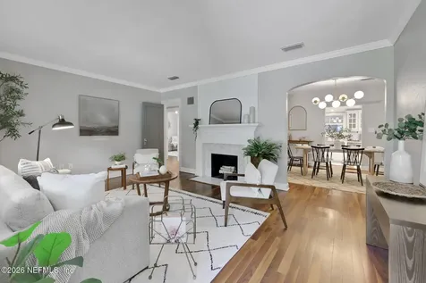 4221 Demedici Avenue Jacksonville FL 32210