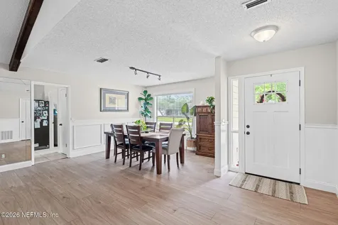 8810 Osprey Lane Jacksonville FL 32217