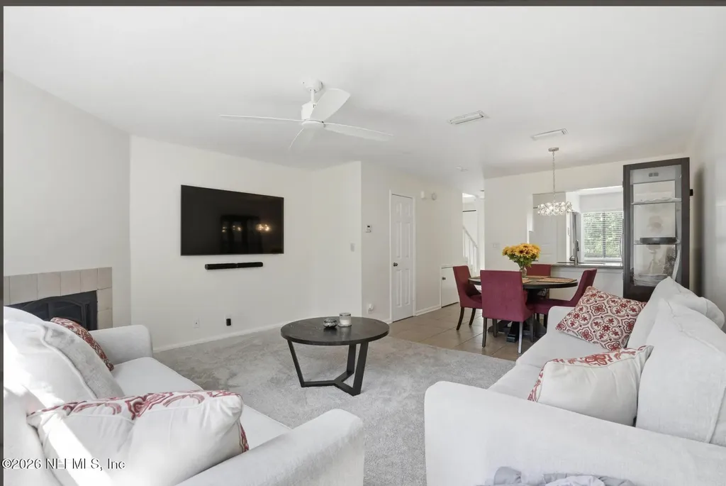7701 Baymeadows Circle W Jacksonville FL 32256