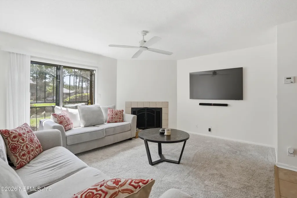 7701 Baymeadows Circle W Jacksonville FL 32256