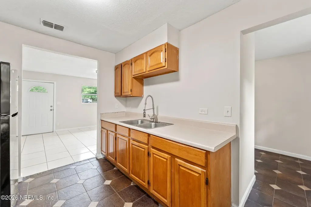 6781 Tinkerbell Lane Jacksonville FL 32210