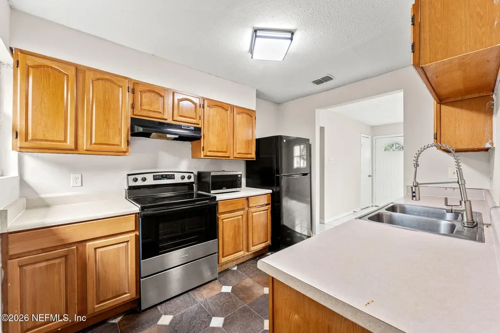 6781 Tinkerbell Lane Jacksonville FL 32210