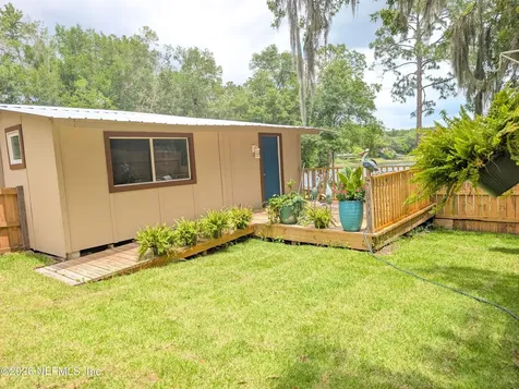 220 Mirror Lake Drive Interlachen FL 32148