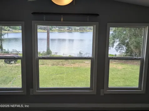 220 Mirror Lake Drive Interlachen FL 32148