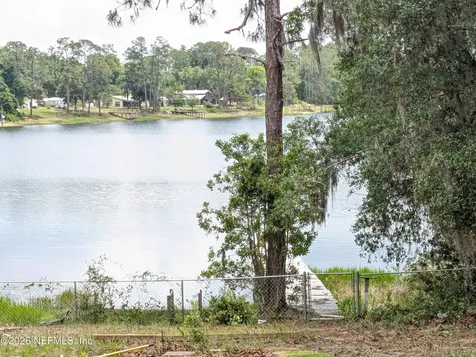 220 Mirror Lake Drive Interlachen FL 32148