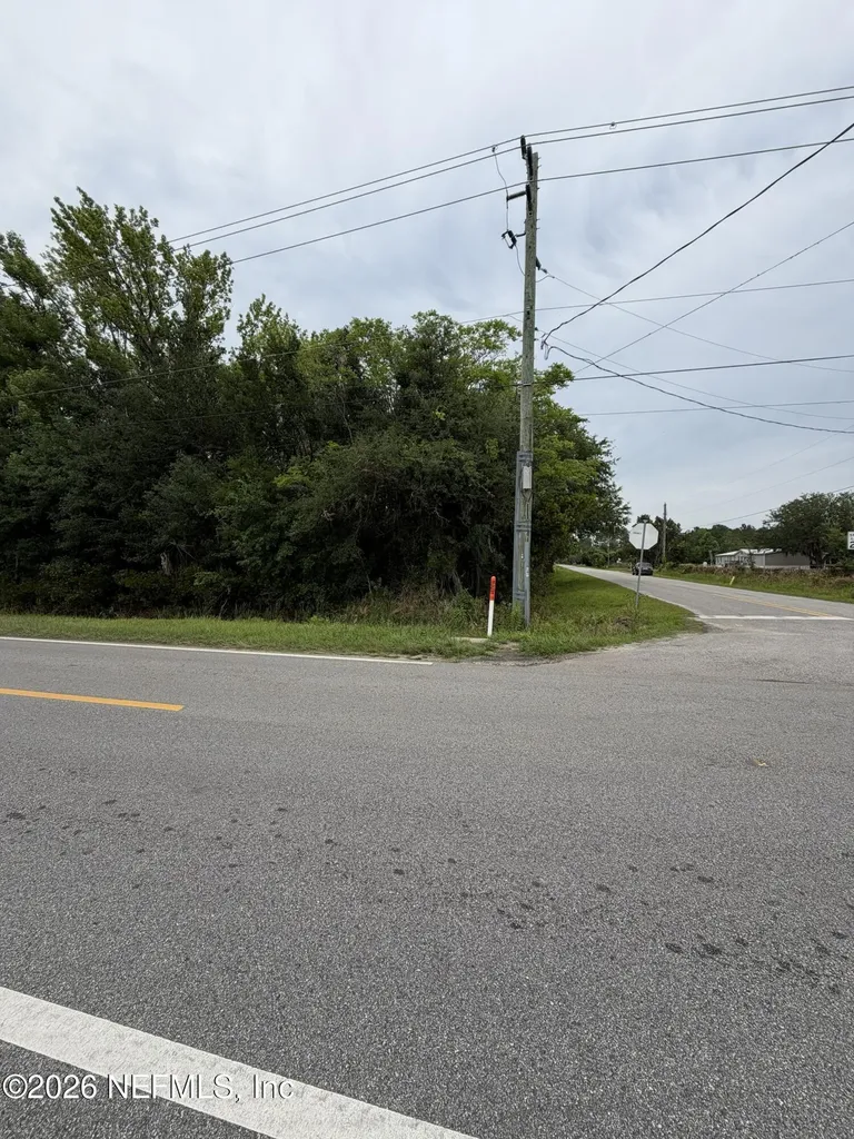 158 E Cracker Swamp Road East Palatka FL 32131