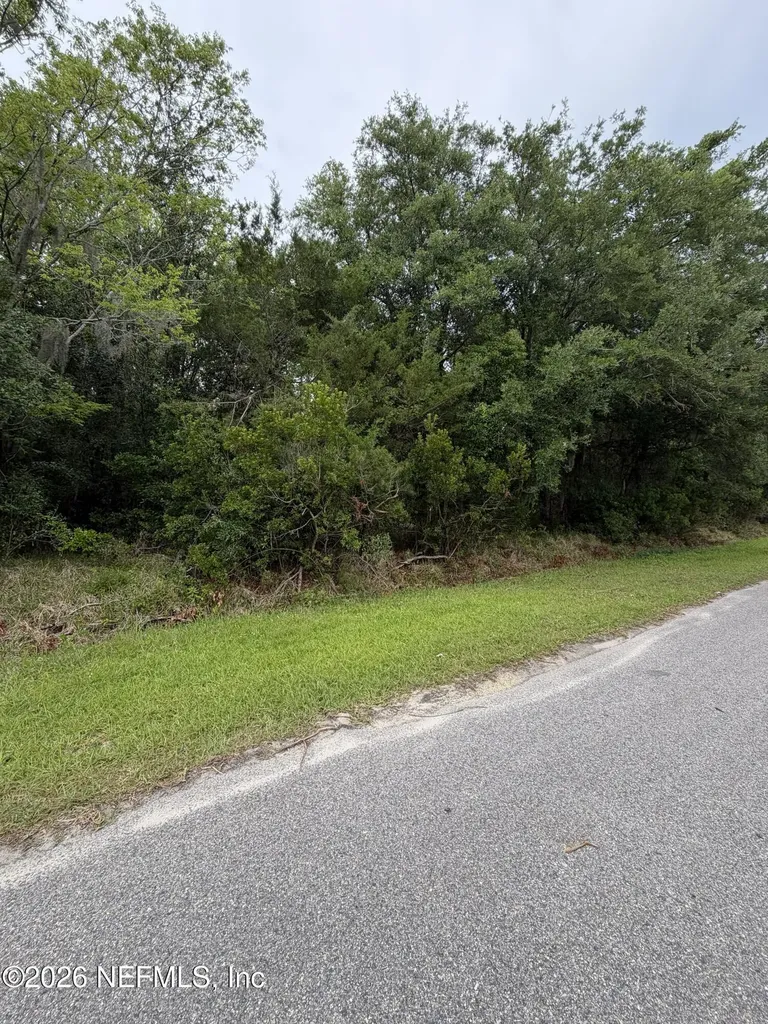 158 E Cracker Swamp Road East Palatka FL 32131