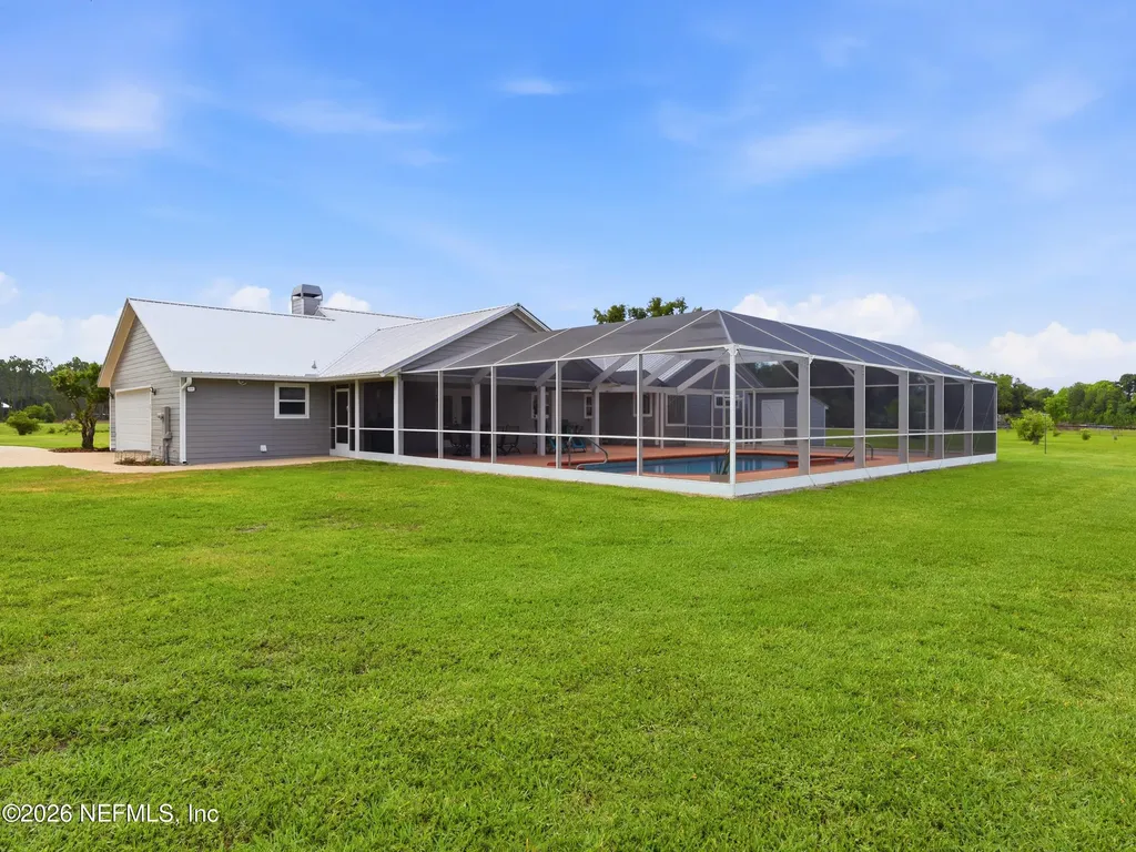 611 E State Road 100 San Mateo FL 32187