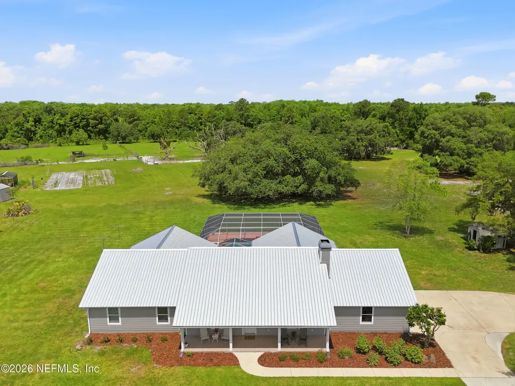 611 E State Road 100 San Mateo FL 32187