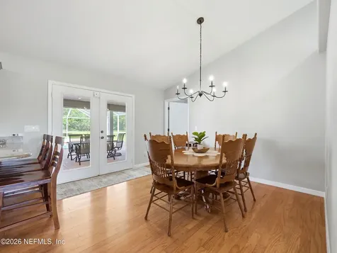 611 E State Road 100 San Mateo FL 32187
