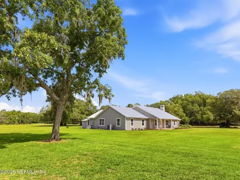 611 E State Road 100 San Mateo FL 32187