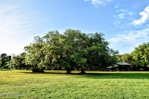 611 E State Road 100 San Mateo FL 32187