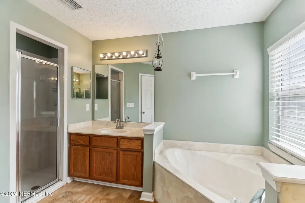 14018 Fish Eagle Drive E Jacksonville FL 32226