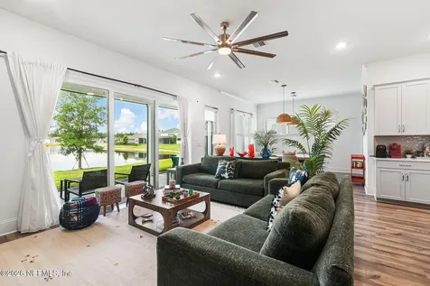 637 Navigators Road St. Johns FL 32259