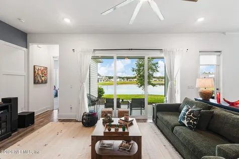637 Navigators Road St. Johns FL 32259