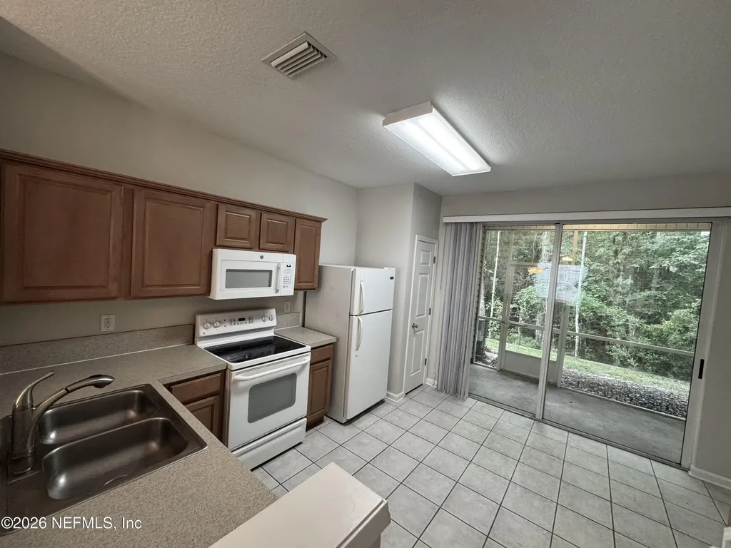 8428 Thornbush Court Jacksonville FL 32216