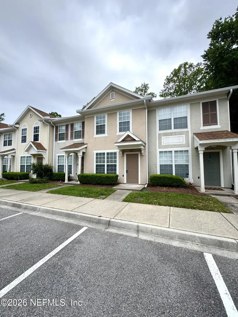 8428 Thornbush Court Jacksonville FL 32216