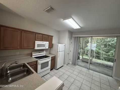 8428 Thornbush Court Jacksonville FL 32216