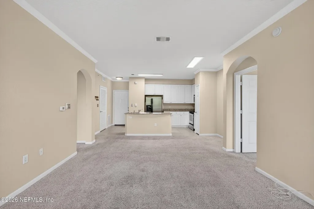 8539 Gate Parkway W Jacksonville FL 32216
