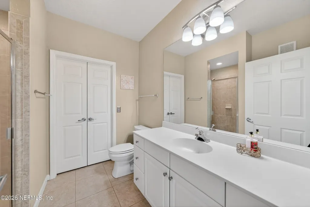 8539 Gate Parkway W Jacksonville FL 32216