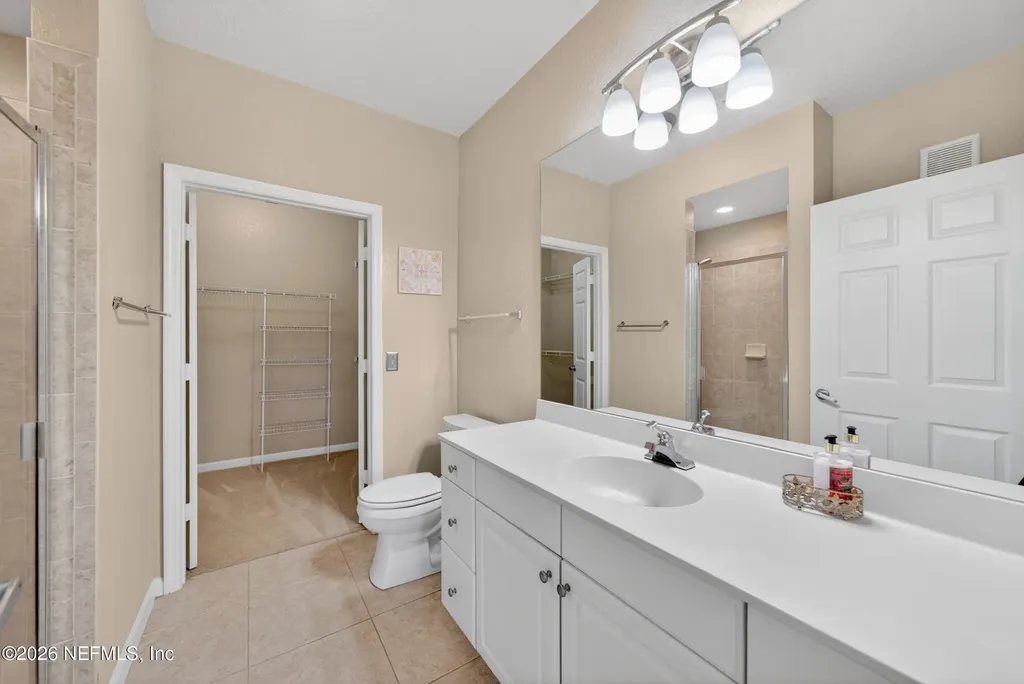 8539 Gate Parkway W Jacksonville FL 32216