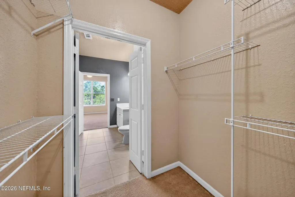 8539 Gate Parkway W Jacksonville FL 32216