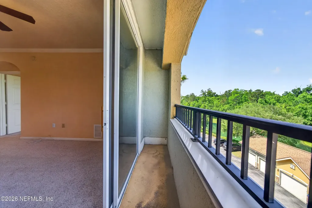 8539 Gate Parkway W Jacksonville FL 32216
