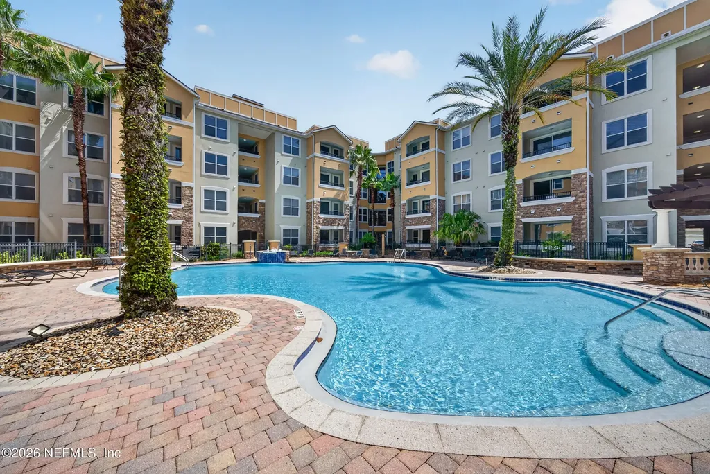 8539 Gate Parkway W Jacksonville FL 32216