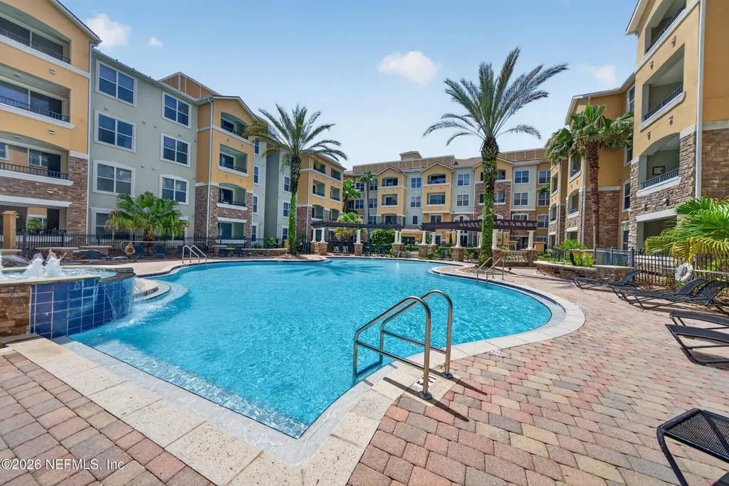 8539 Gate Parkway W Jacksonville FL 32216