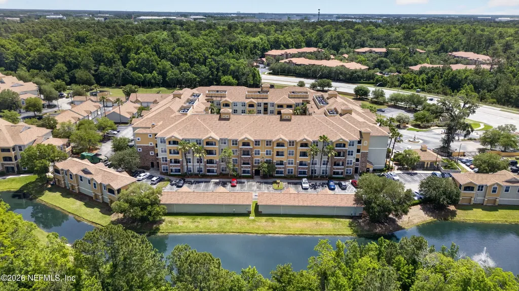 8539 Gate Parkway W Jacksonville FL 32216