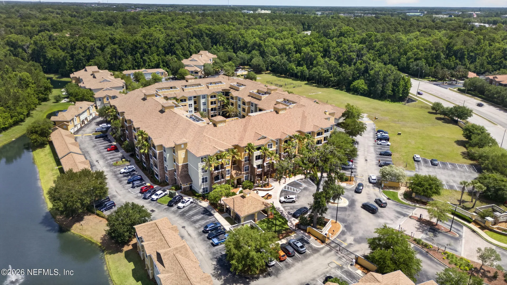 8539 Gate Parkway W Jacksonville FL 32216
