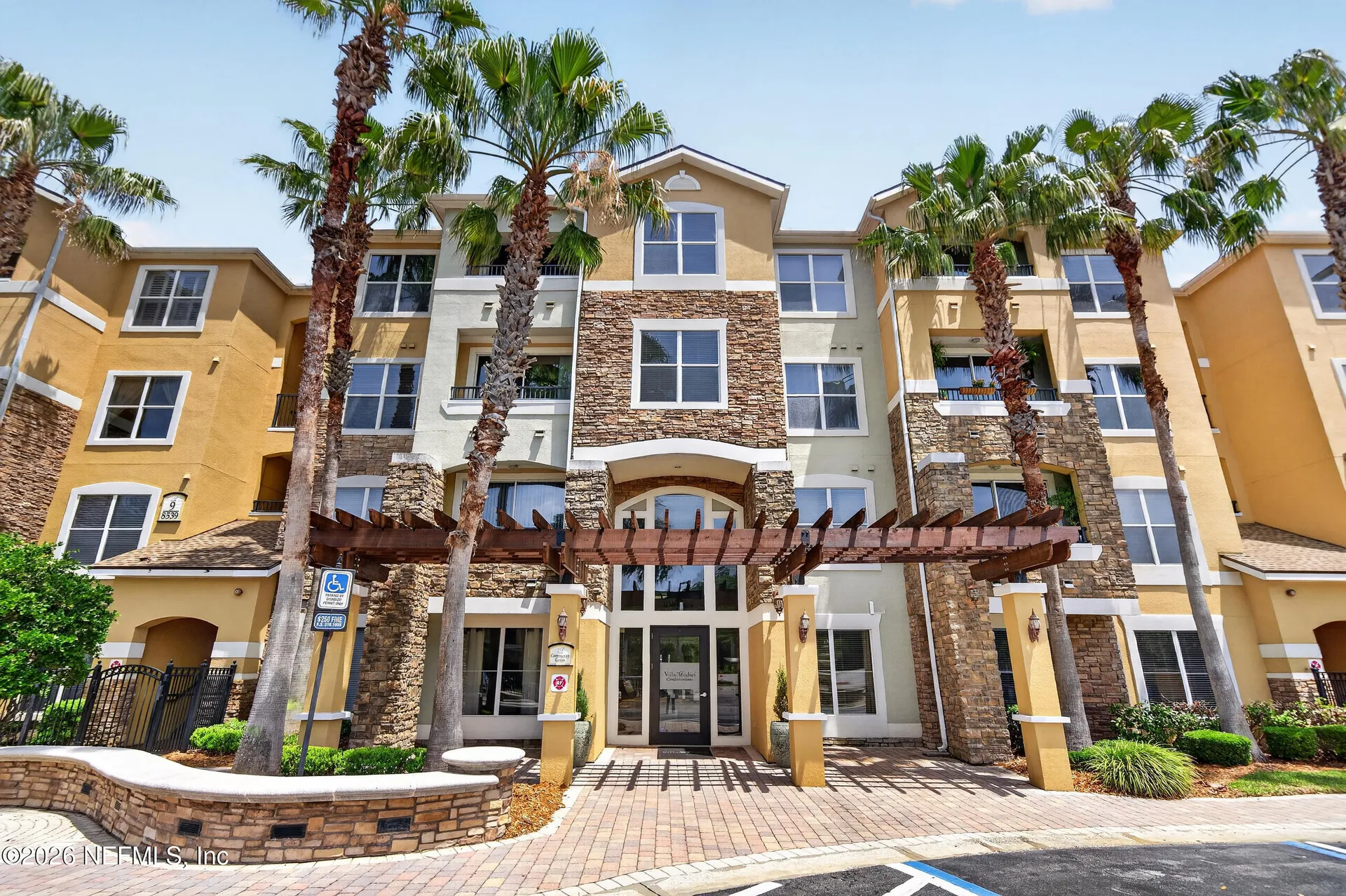 8539 Gate Parkway W Jacksonville FL 32216