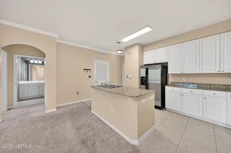 8539 Gate Parkway W Jacksonville FL 32216