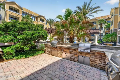 8539 Gate Parkway W Jacksonville FL 32216