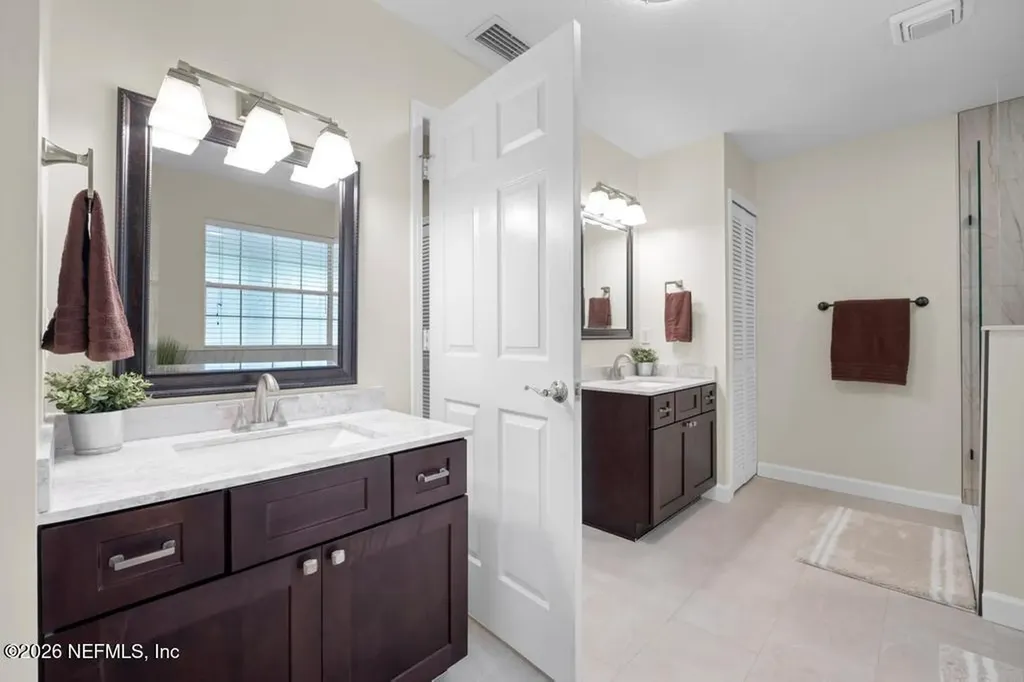 1929 Village Trail Way Jacksonville FL 32259