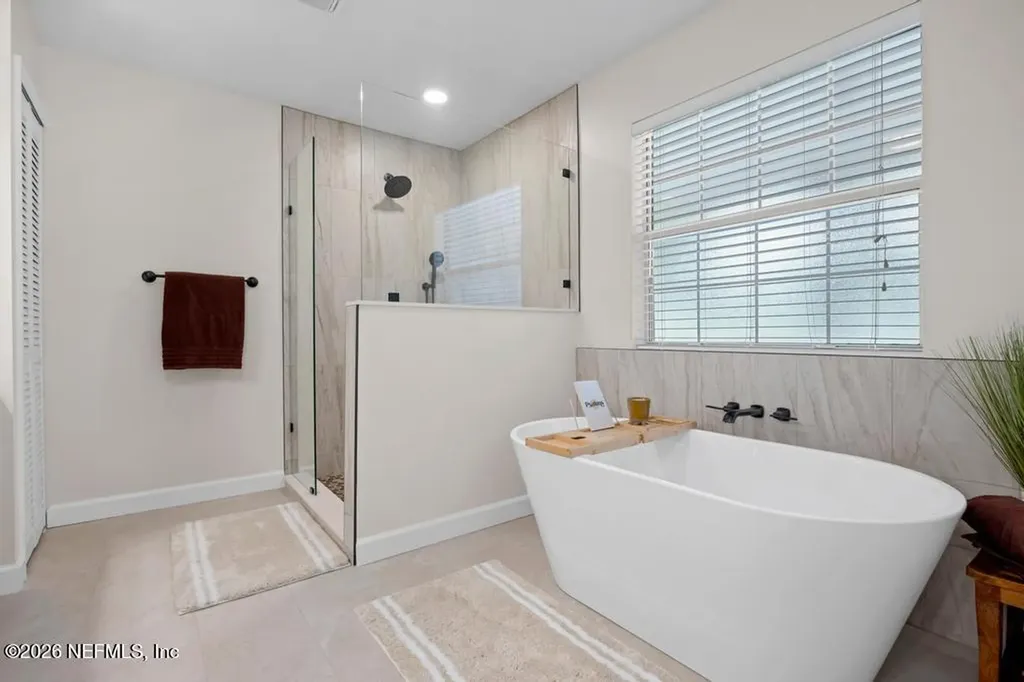 1929 Village Trail Way Jacksonville FL 32259