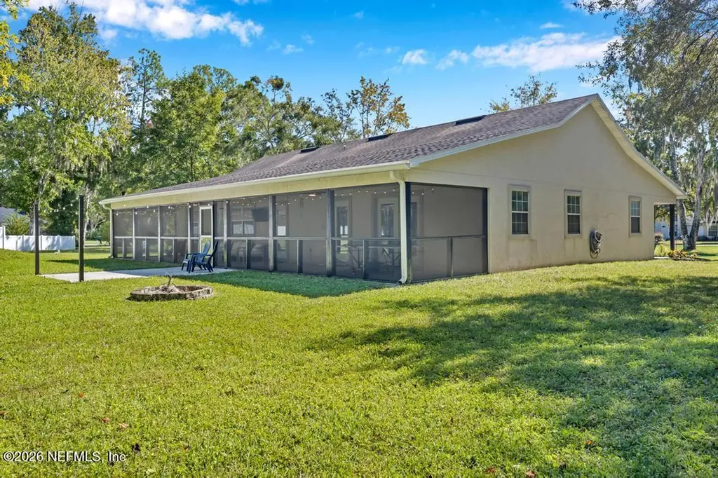 1929 Village Trail Way Jacksonville FL 32259
