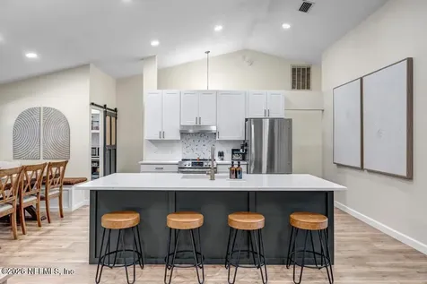 1929 Village Trail Way Jacksonville FL 32259