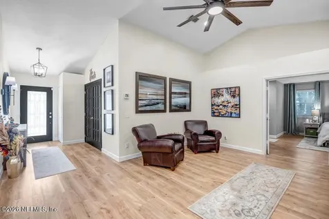 1929 Village Trail Way Jacksonville FL 32259