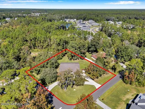 1929 Village Trail Way Jacksonville FL 32259
